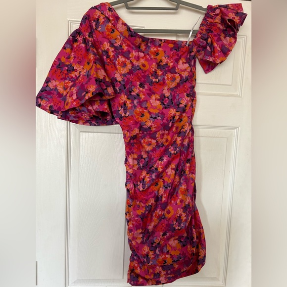 NWT Sofia the Label Willow Ruched One Shoulder Mini Dress - Floral - Size 6 - Picture 14 of 15